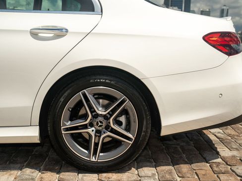 Used 2023 Mercedes-Benz E 350 4MATIC Sedan image 14