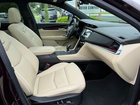 Used 2018 Cadillac XT5 Luxury AWD/4WD image 13