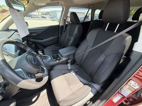 Certified 2025 Subaru Outback Premium AWD/4WD image 13