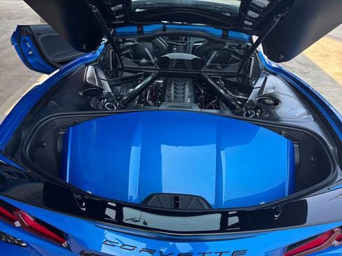 Used 2025 Chevrolet Corvette Stingray Coupe w/ Z51 Performance Package image 4