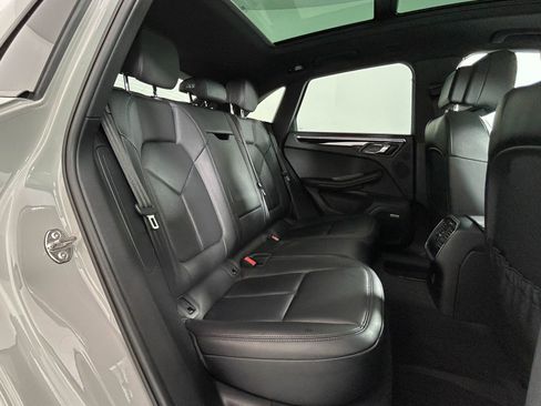 Used 2021 Porsche Macan AWD/4WD image 26
