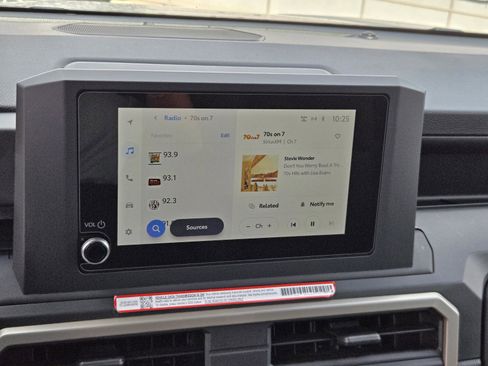 Used 2025 Toyota Tacoma SR image 9