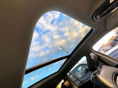 Used 2022 Jeep Grand Cherokee L Limited w/ Luxury Tech Group II image 13