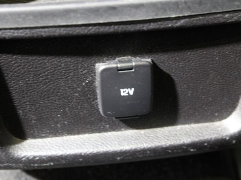 Used 2015 Ford Edge SE image 22