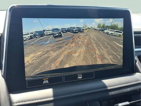 Used 2021 Chevrolet Tahoe Z71 AWD/4WD image 6