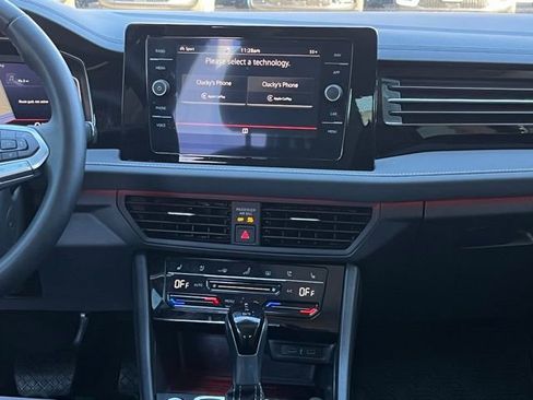 Certified 2025 Volkswagen Jetta SEL image 15