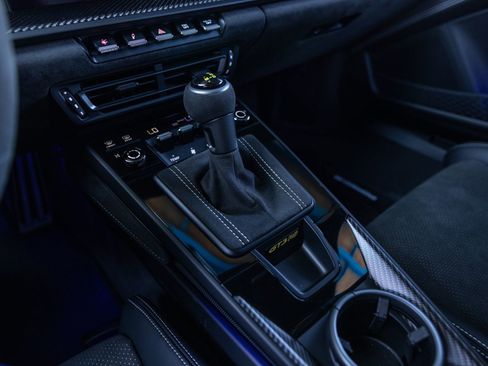 Certified 2025 Porsche 911 GT3 RS RWD image 41