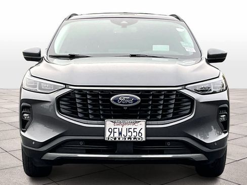 Used 2023 Ford Escape SE w/ PHEV Premium Package image 3