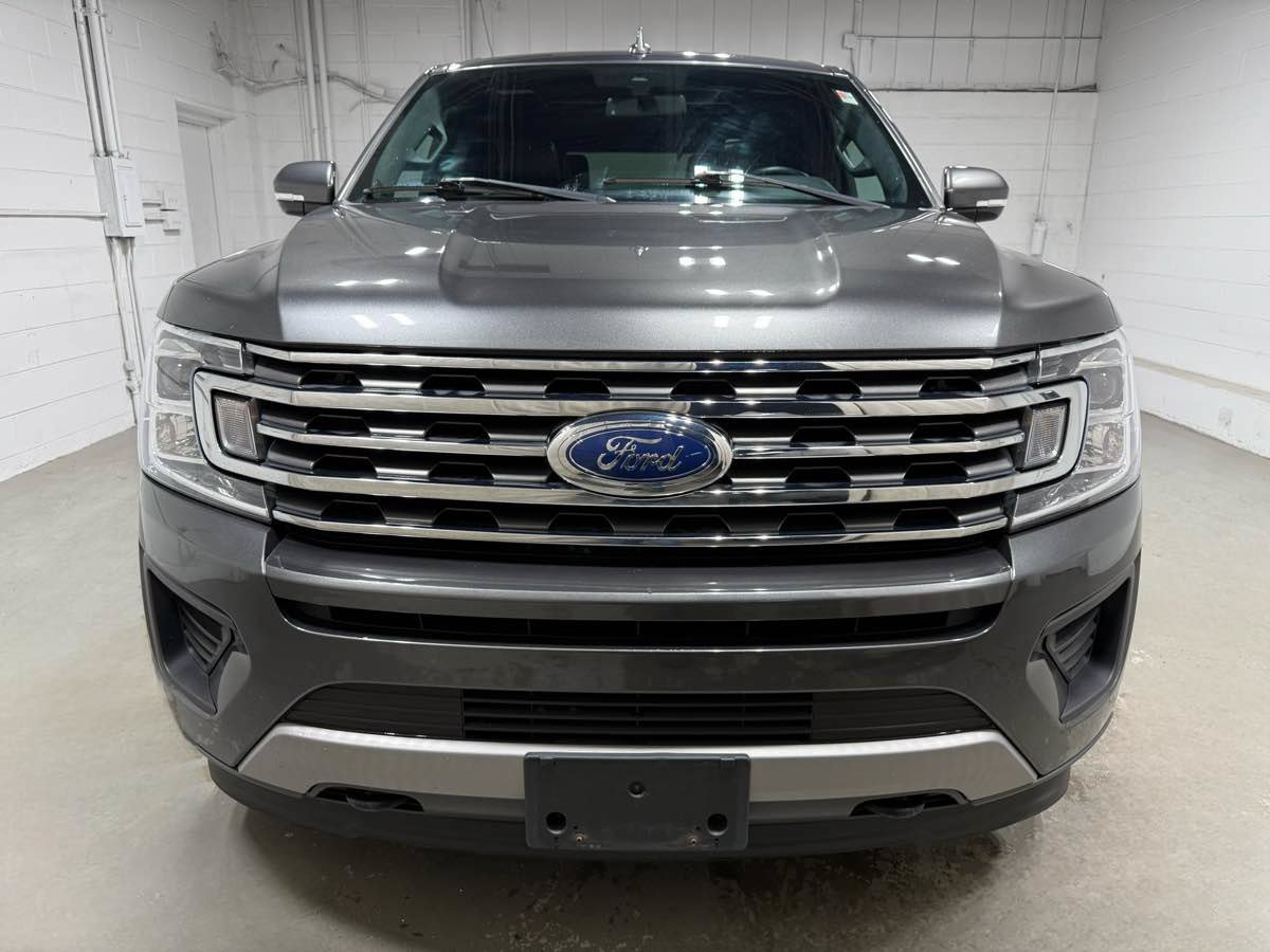 Used 2021 Ford Expedition XLT AWD/4WD image 2