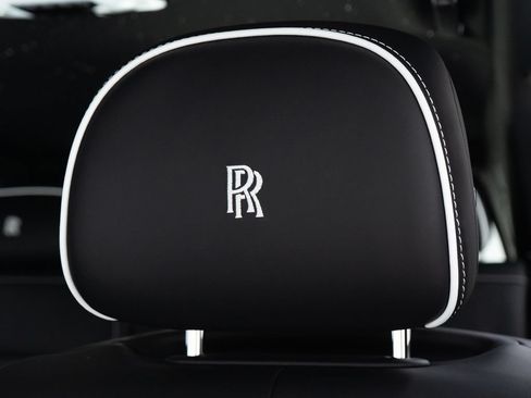 Used 2026 Rolls-Royce Cullinan AWD/4WD image 17