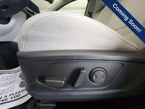 Certified 2025 Hyundai Tucson SEL AWD/4WD image 9