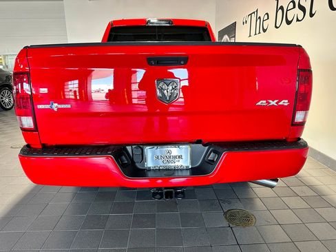 Used 2018 RAM 1500 Express AWD/4WD image 5