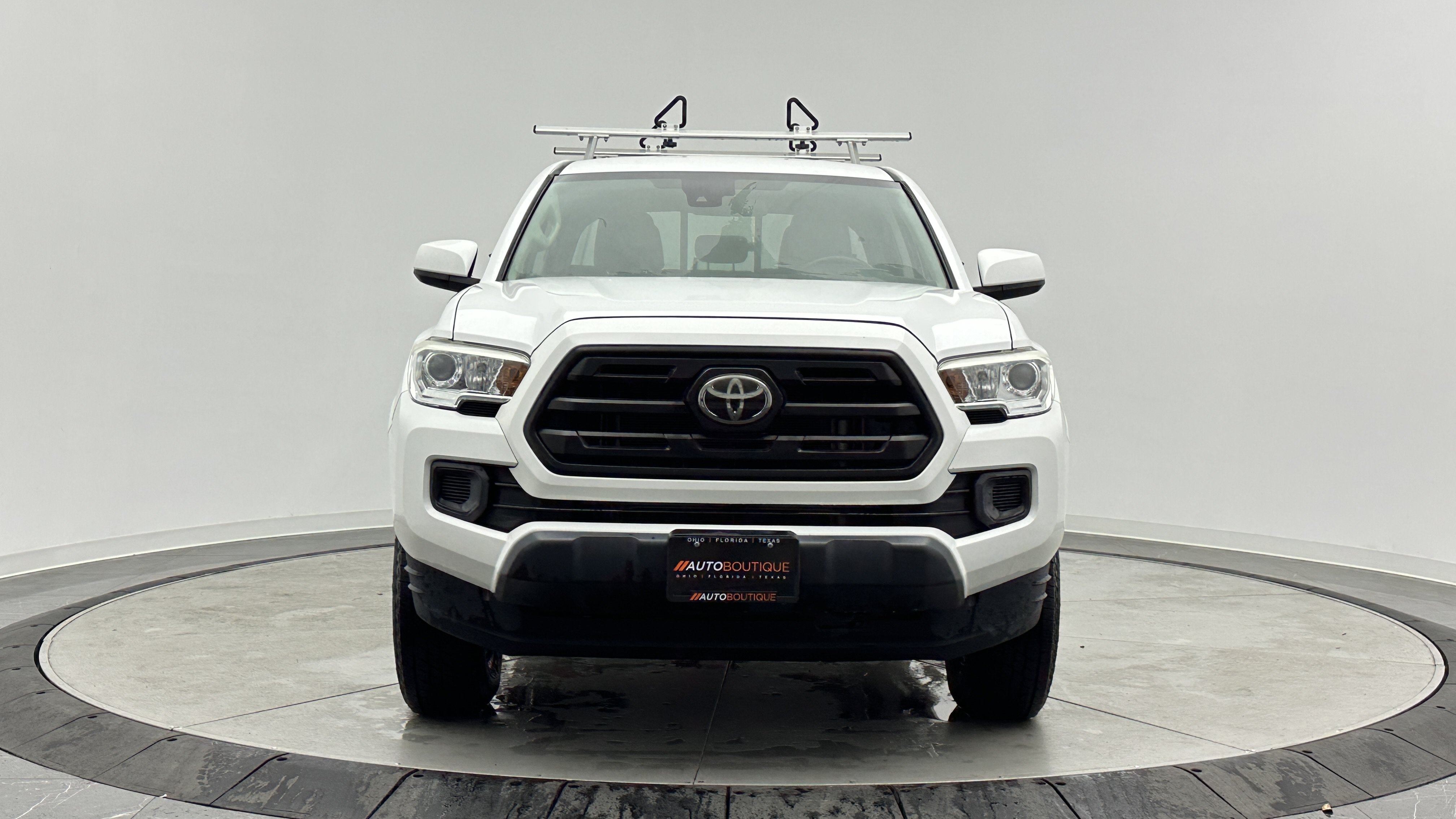 Used 2019 Toyota Tacoma SR w/ SR Convenience Package RWD image 2