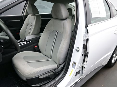 Used 2021 Hyundai Sonata SE FWD image 11