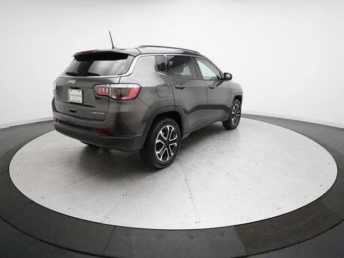 Certified 2022 Jeep Compass Limited image 35