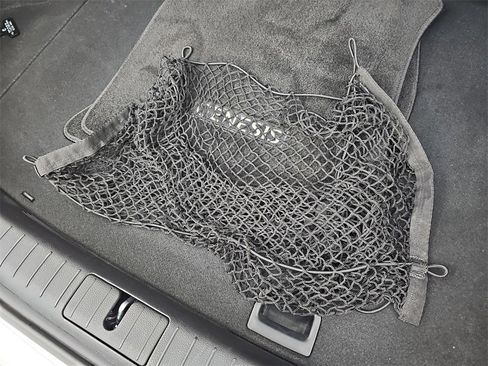 Used 2021 Genesis G70 2.0T image 16