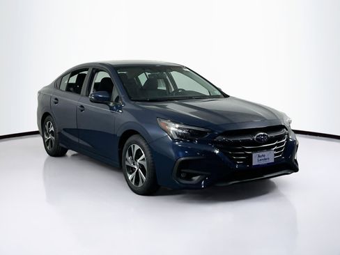 Used 2024 Subaru Legacy Premium image 3
