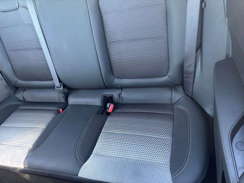 Used 2025 Chevrolet Trax LT image 35