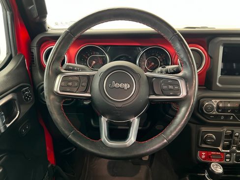 Used 2021 Jeep Wrangler Unlimited Rubicon w/ LED Lighting Group AWD/4WD image 12