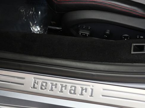 Used 2018 Ferrari 488 GTB image 28