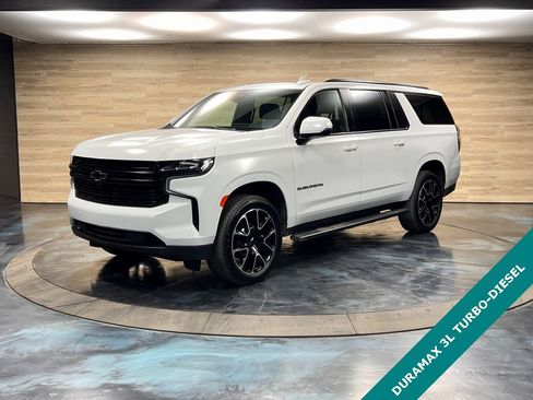Used 2024 Chevrolet Suburban RST w/ Luxury Package image 6