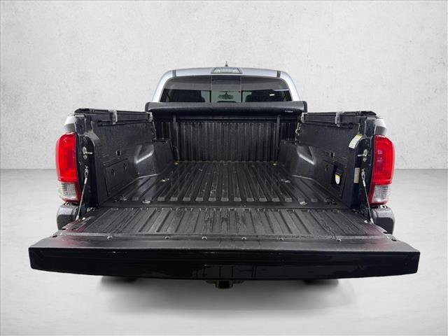 Used 2017 Toyota Tacoma TRD Off-Road w/ Tow Package RWD image 18