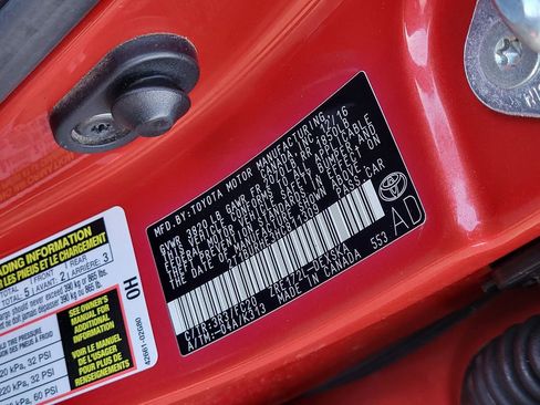 Used 2017 Toyota Corolla SE image 36