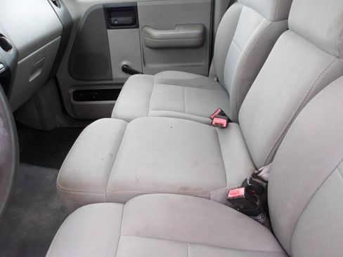 Used 2005 Ford F150 XL RWD image 16