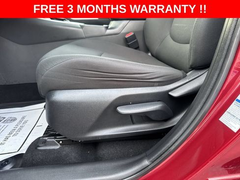 Used 2020 Toyota RAV4 LE w/ All Weather Liner Package AWD/4WD image 13