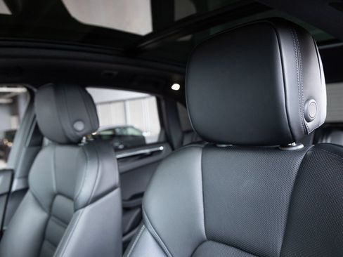 Certified 2026 Porsche Macan AWD/4WD image 23