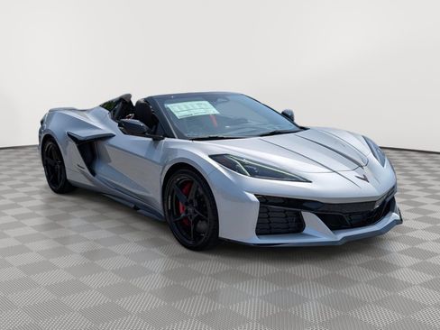 New 2026 Chevrolet Corvette E-Ray AWD/4WD image 4