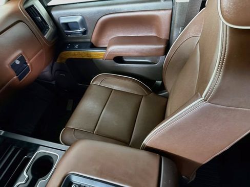 Used 2018 Chevrolet Silverado 1500 High Country RWD image 26