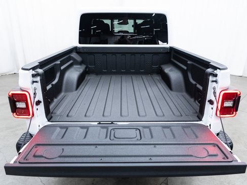 New 2026 Jeep Gladiator Rubicon image 8