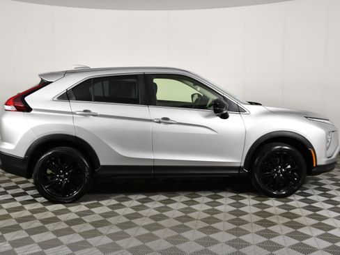 Used 2024 Mitsubishi Eclipse Cross LE AWD/4WD image 5