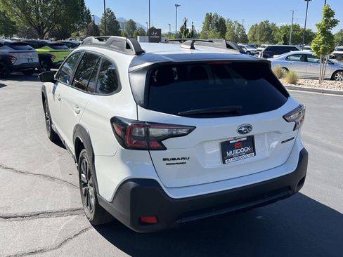 Used 2025 Subaru Outback Onyx Edition AWD/4WD image 10