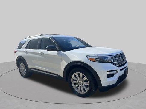 Used 2021 Ford Explorer Limited w/ Equipment Group 301A AWD/4WD image 4