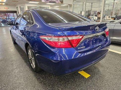 Used 2015 Toyota Camry SE FWD image 7