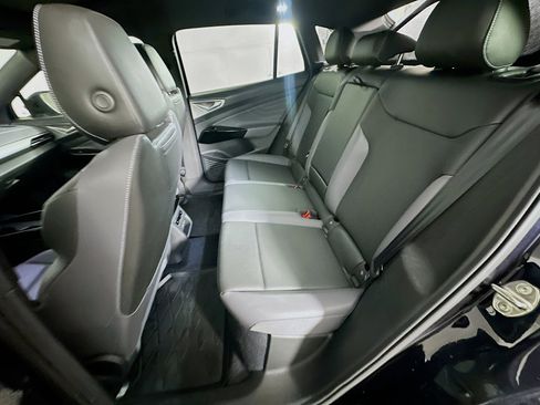 Used 2023 Volkswagen ID.4 Pro S Plus image 26