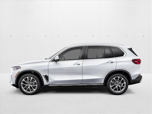 New 2026 BMW X5 M60i AWD/4WD image 3