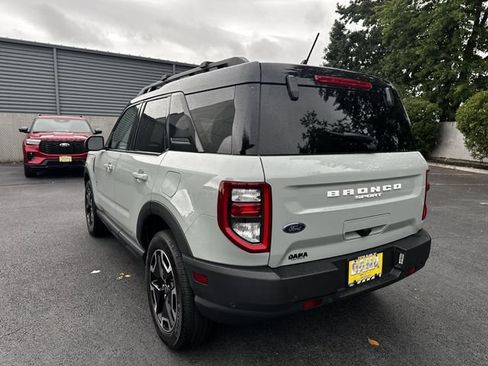 Certified 2023 Ford Bronco Sport Outer Banks w/ Tech Package AWD/4WD image 7