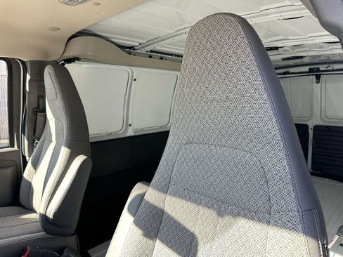 New 2026 GMC Savana 2500 w/ Driver Convenience Package RWD image 20