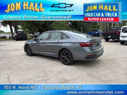 Used 2022 Volkswagen Jetta SE FWD image 7