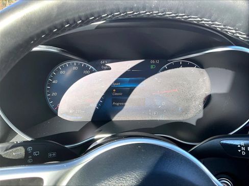 Used 2022 Mercedes-Benz GLC 300 4MATIC w/ Premium Package Lite image 25