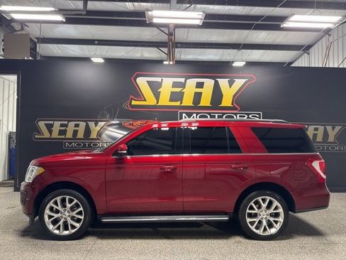 Used 2018 Ford Expedition XLT w/ Equipment Group 202A image 7