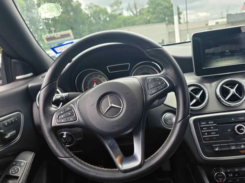 Used 2016 Mercedes-Benz CLA 250 image 10