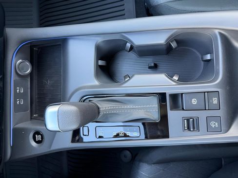 New 2026 Nissan Sentra SV w/ SV Convenience Package FWD image 23