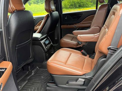 Used 2020 Lincoln Aviator Reserve AWD/4WD image 8