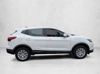 Used 2018 Nissan Rogue Sport S video 4