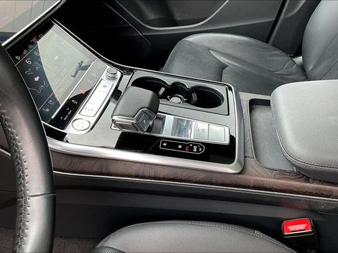 Used 2020 Audi Q7 3.0T Prestige w/ Prestige Package AWD/4WD image 18