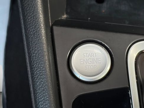Used 2019 Volkswagen Jetta SE FWD image 26